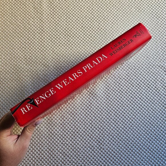 4/$40 Revenge Wears Prada‎ - Lauren Weisberger - Hardcover - Picture 4 of 6